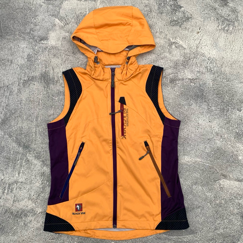 Vest Black yak gorpcore