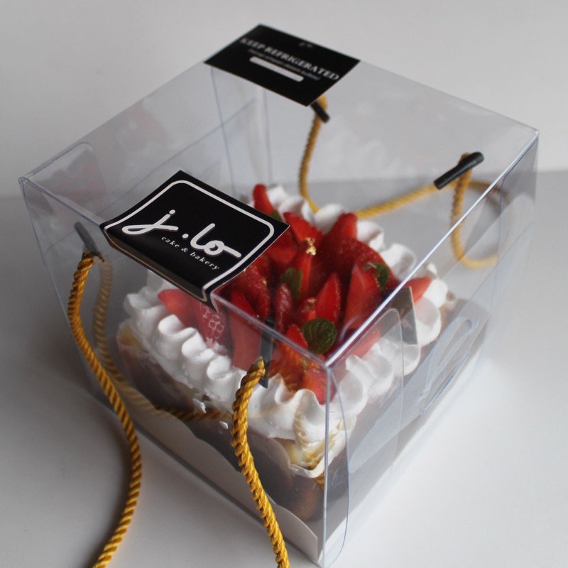 

BURNT CHEESECAKE STRAWBERRY