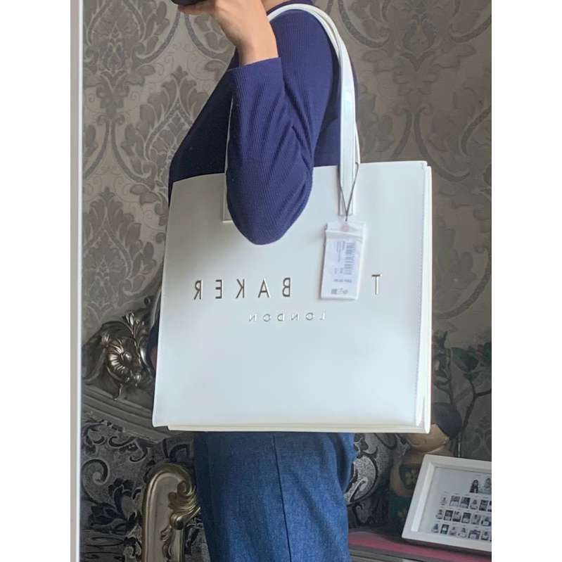 Ted Baker London Large