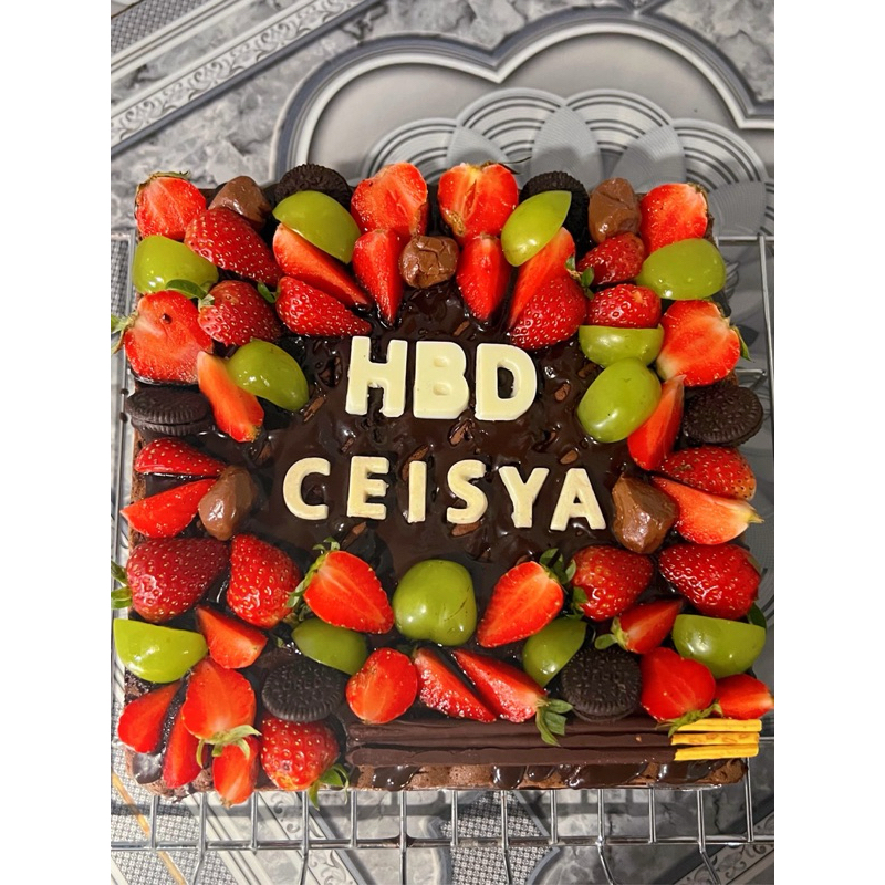 

BrowniesToppingBuah