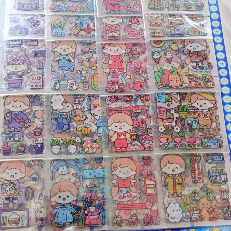 

STICKER TEMPEL KARAKTER MOMO RANDOM MOTIF PERPCS