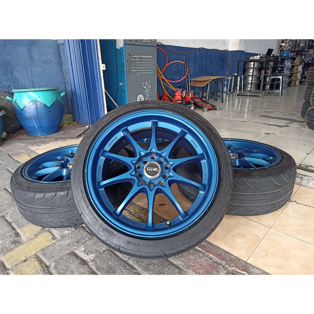 Volk Rays CE28 Ring 17 Lebar 8 Pcd 5 X 100 / 114.3 ET 40 Magnesium Blue + Accelera 651 205 45 R17