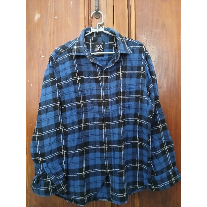(Preloved kemeja) Noin brand