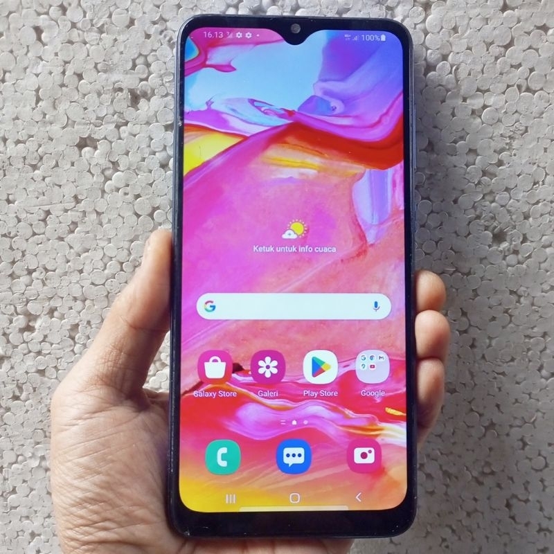 Handphone Hp Samsung Galaxy A70 6/128 Bekas Second Eks Garansi Resmi Sein