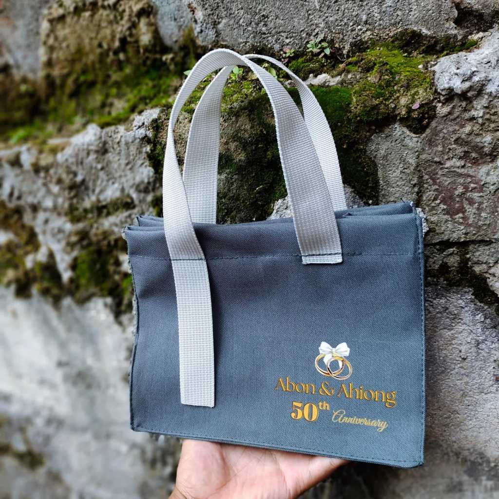 

Goodie Bag 35x10x25 cm Penutup Resleting / Souvenir Tas/ Tas Custom