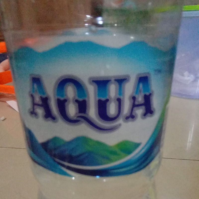 

Aqua botol