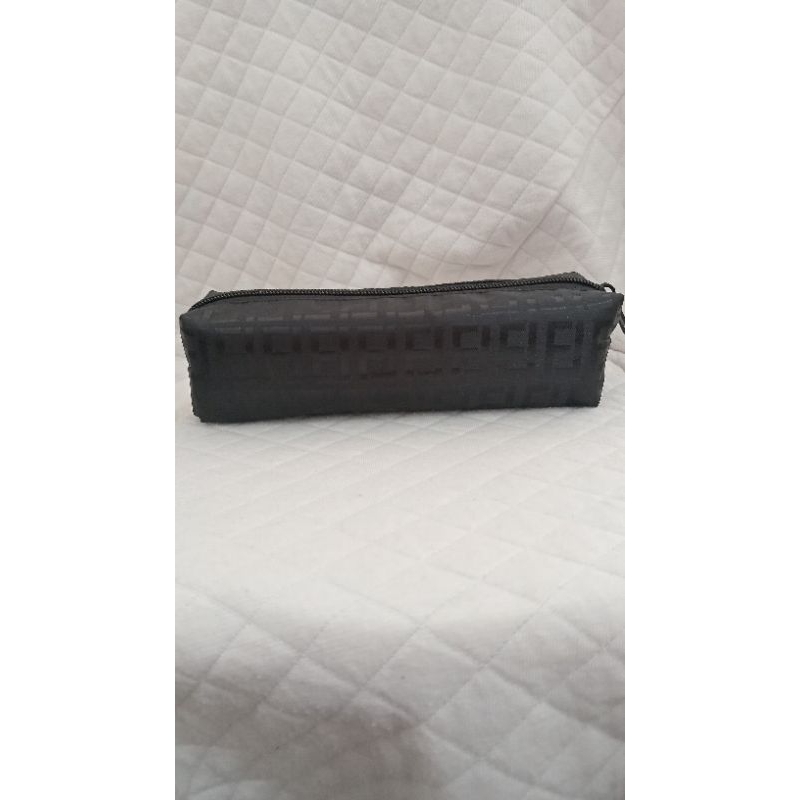 

Tempat pinsil/kotak pensil/alat tulis kantor,sekolah/tempat pensil merek kain