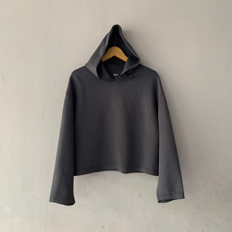 Uniqlo Dry Soft sweat Pullover Hoodie Cropped