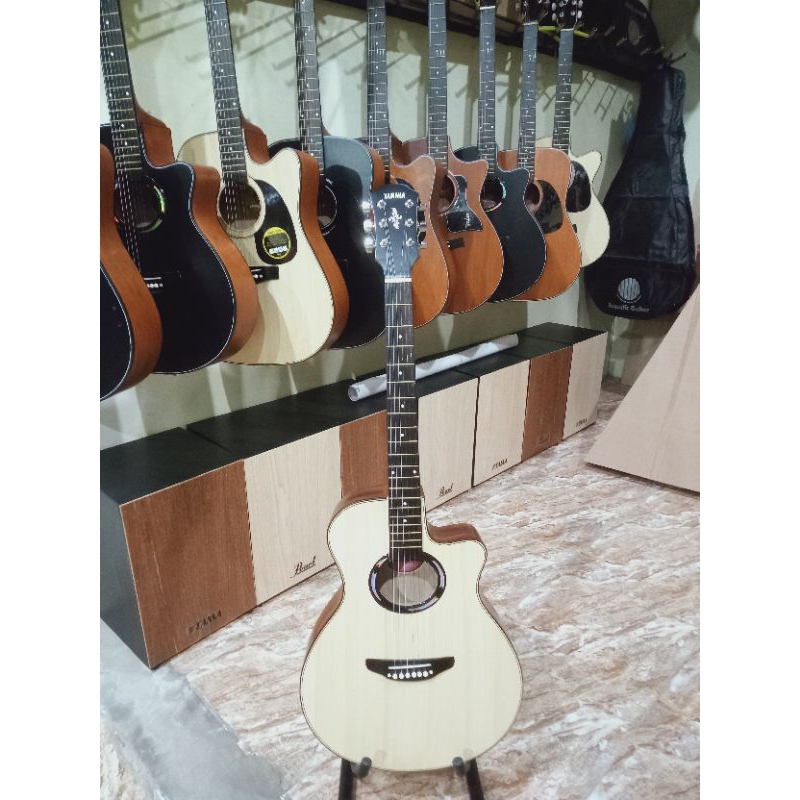 Gitar_akustik_YamahaAPX500