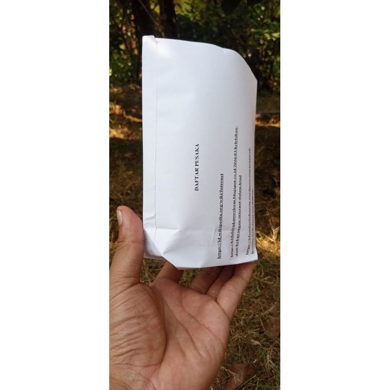 

Kertas bungkus chicken/gorengan dll A4 ukuran 14 cm X 16 cm