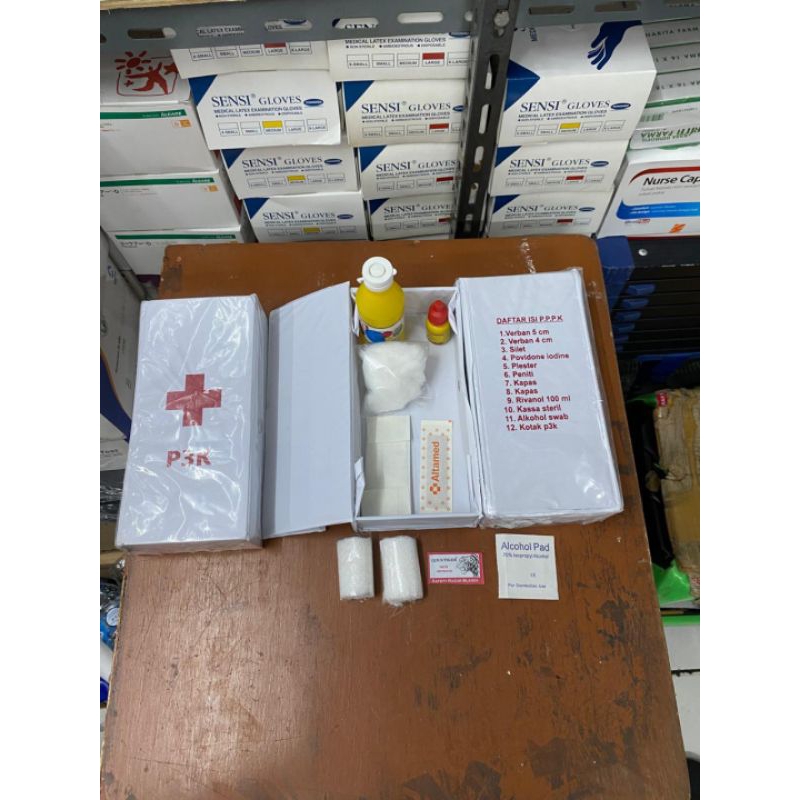 Kotak P3K Mobil Lengkap Isi / Kotak Obat Mobil / Kotak P3K Mobil + Isi