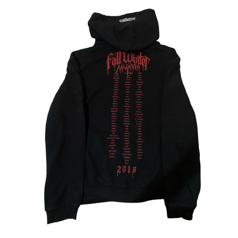 Vetements tour metal hoodie 2018 (grails)