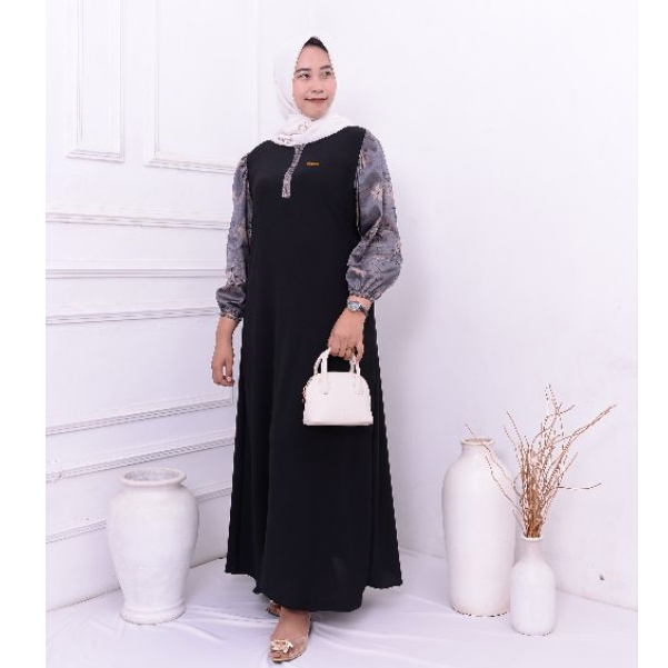 Gamis Polos Kombinasi Motif Bunga – Stylish & Kekinian