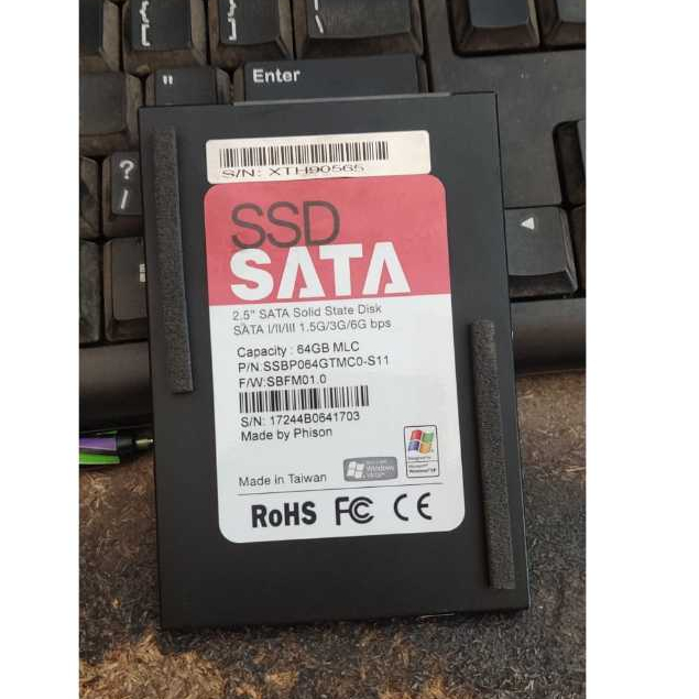 ssd 64gb sata 3 6gbps merk phison sata MLC