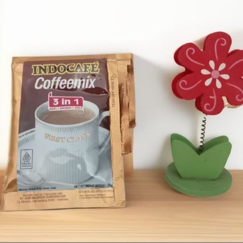 

Indocafe Coffeemix 1 renceng (10pcs) expire lama 2026