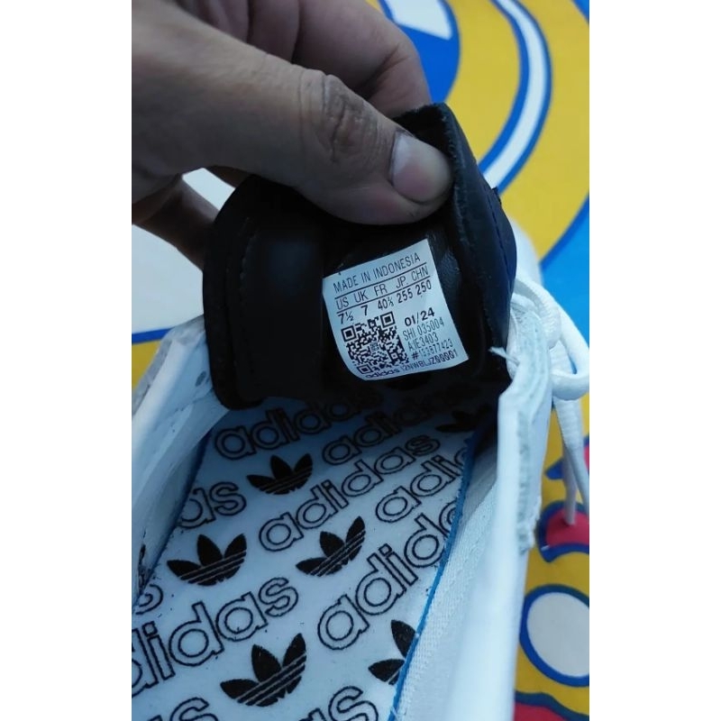 Spezial cloud white leather