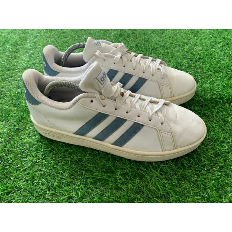 SEPATU ADIDAS CASUAL ORIGINAL SECOND SIZE 43