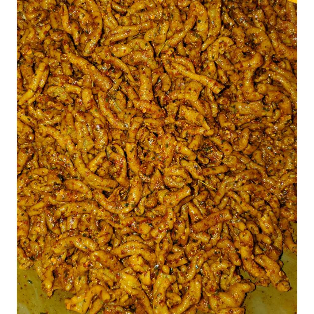 

RiDn Promo!!! Keripik Usus Ayam Crispy Pedas Daun Jeruk 1/2kg