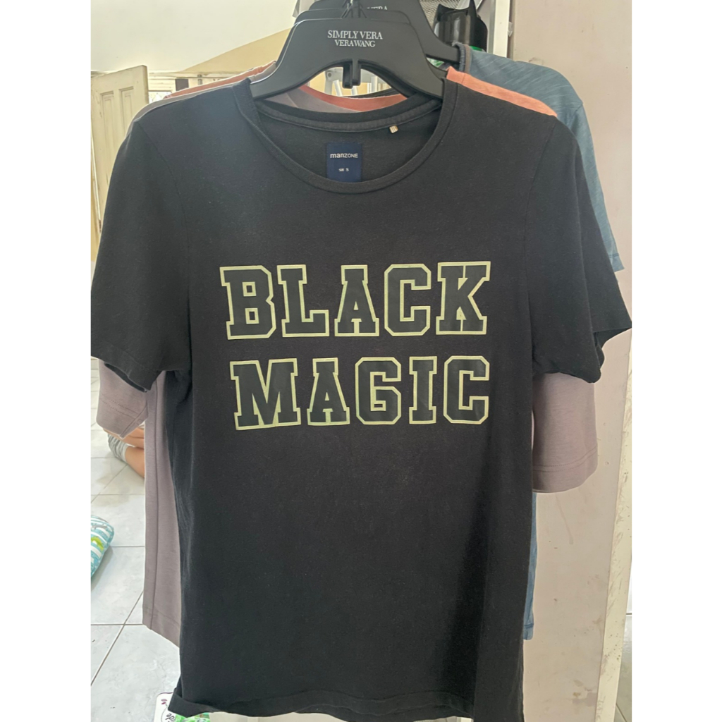 (PRELOVED) Manzone kaos katun pria