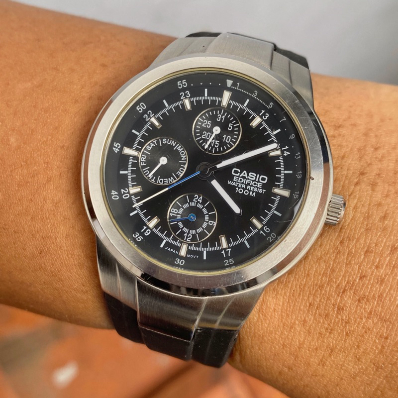 CASIO EDIFICE EF-305 Daydate