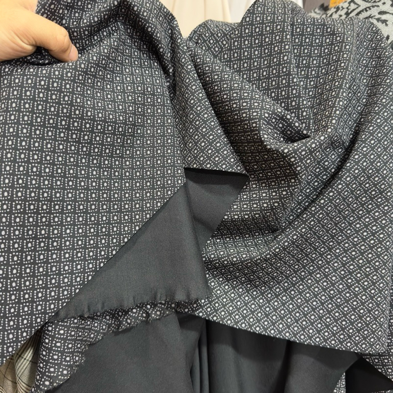 bahan kain semiwool stretch ( harga per meter )