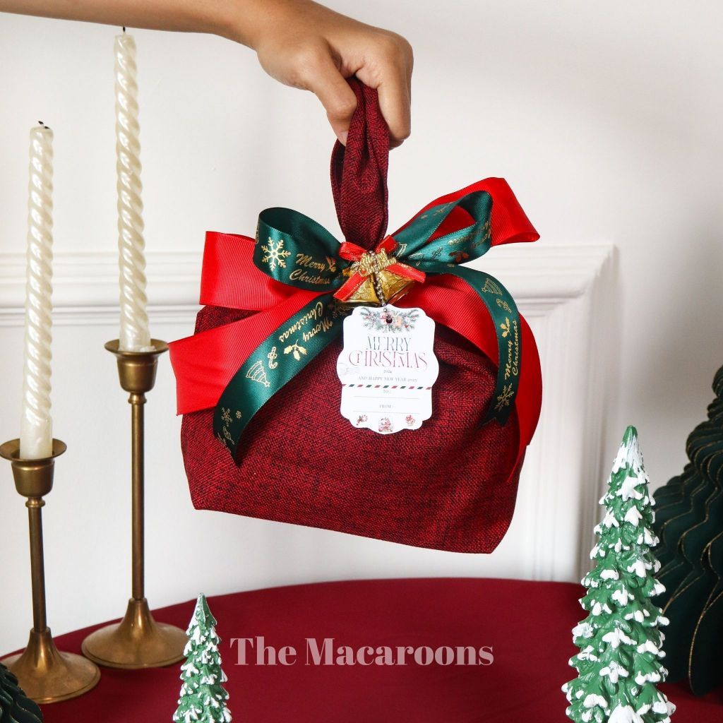 

Promo 7.7 Hampers Knotted Bag Natal Isi Kue Kering dan Coklat - Souvenir Tas Natal