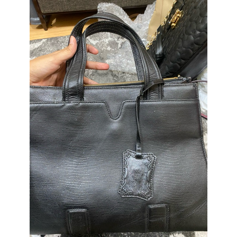 Sling bag anna sui black woman handle bag