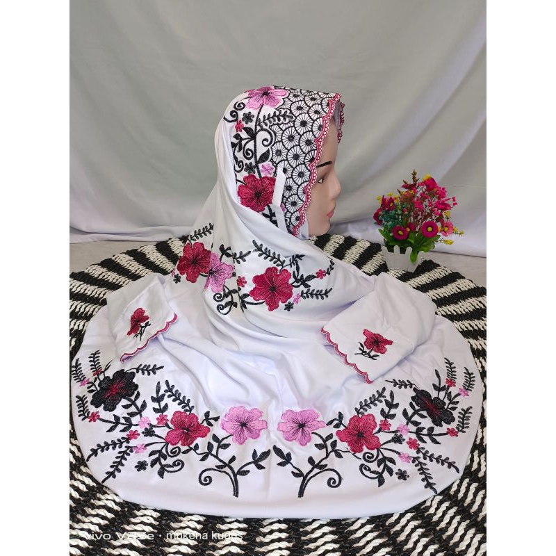 Mukena lajuran/terusan bordir bungan, warna putih