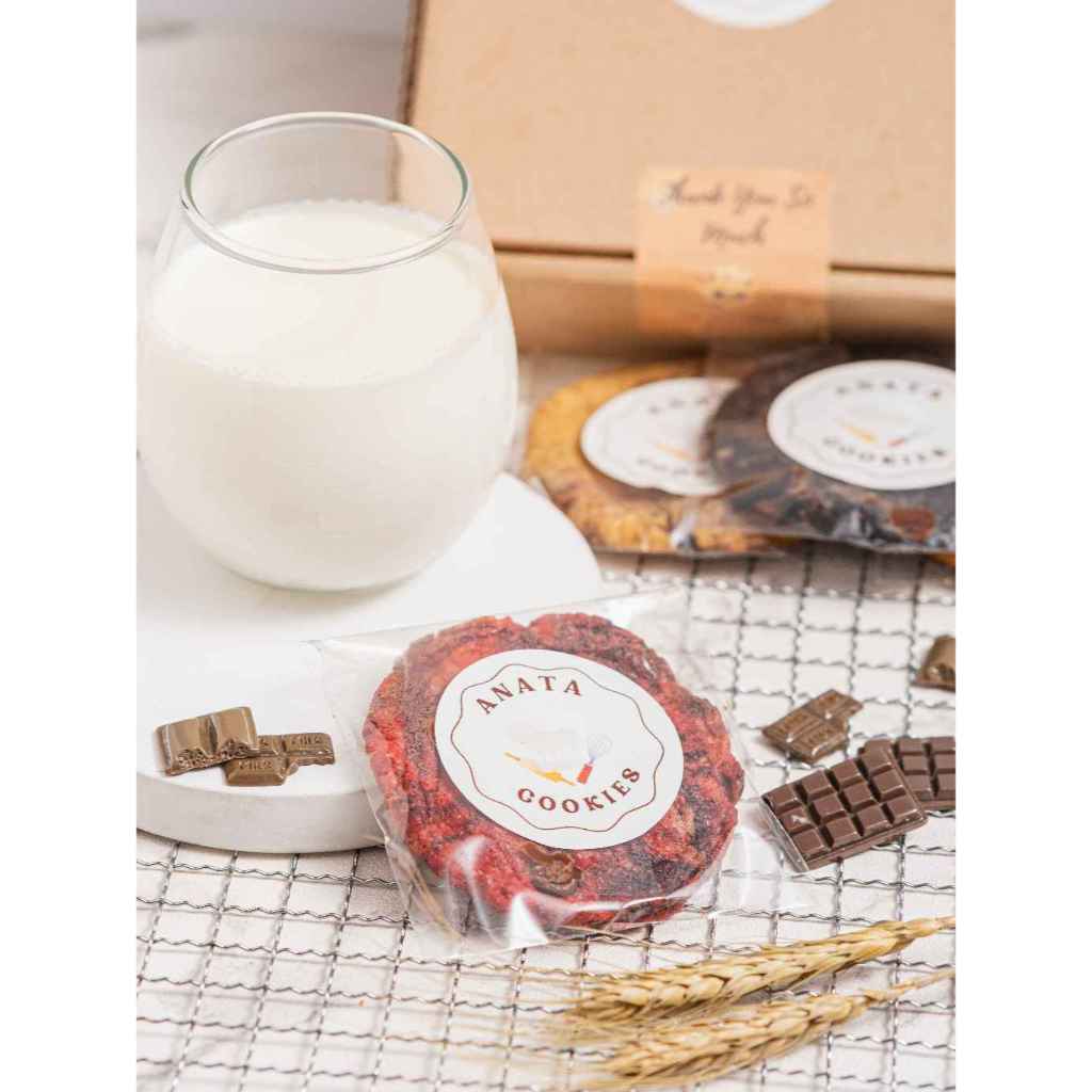 

Red Velvet Chocochip Cookies(50 G) By Anata Coookies