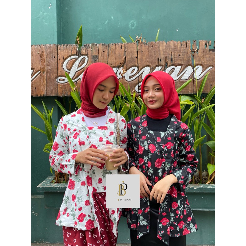Ready Stock Kebaya Bunga Pinkan Floral Bunga Mawar Hitam Putih Bridesmaids Modern Adat Jawa