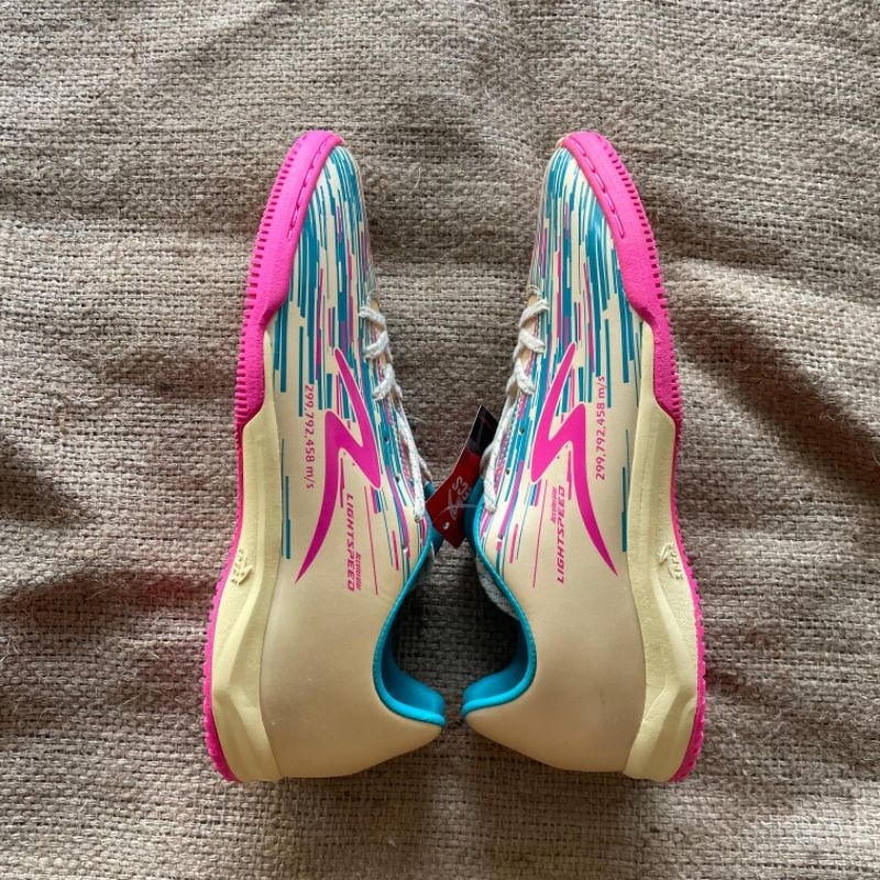 Sepatu Futsal Specs Ligthspeed Ls Reborn Ivory In Original 100%