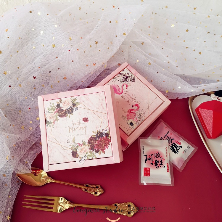 

Kotak Kado / Box Souvenir / Box Hampers / Box Gift Packaging | BC08A - BC08B