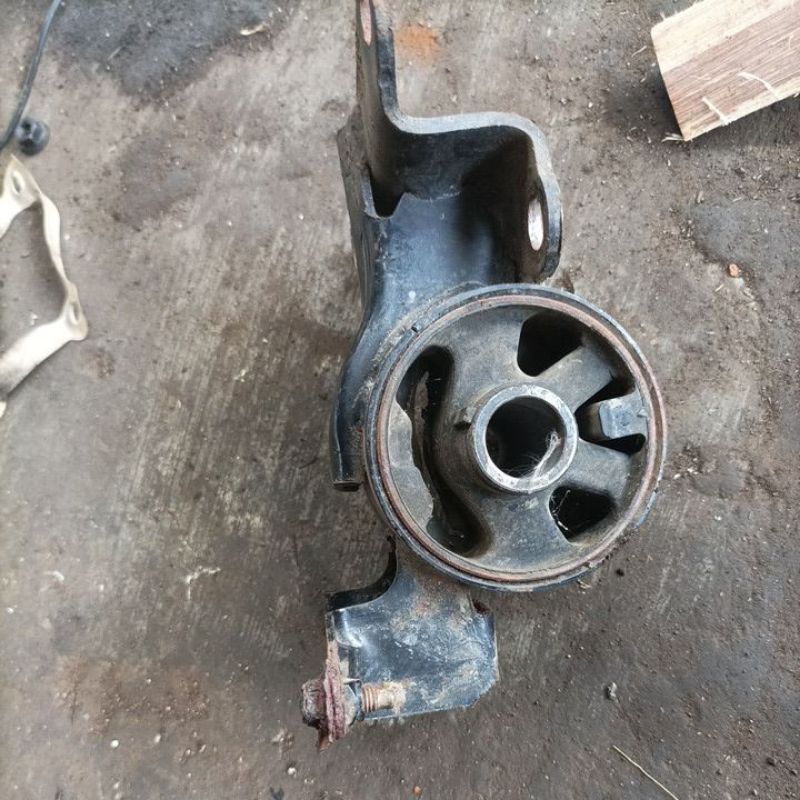 engine mounting kiri mazda interplay gala champ astina