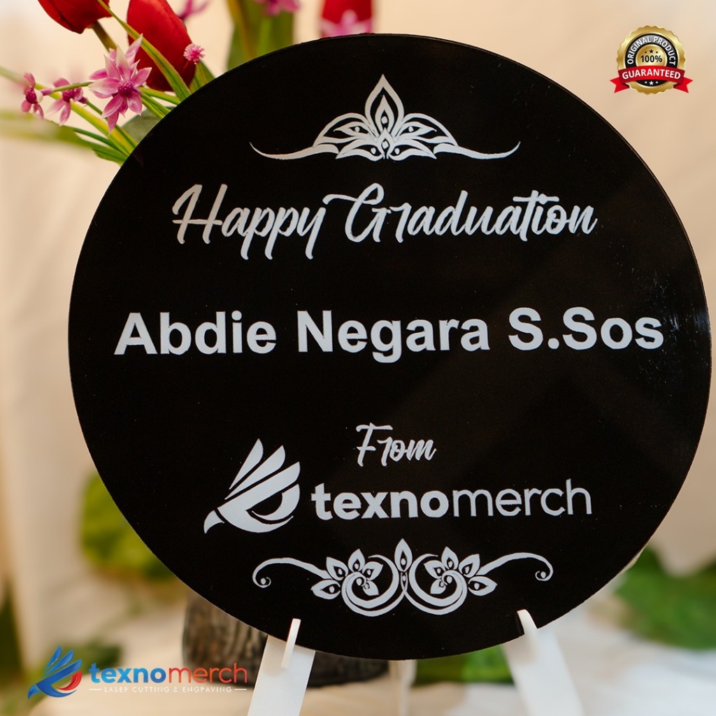 Papan Akrilik Hitam Ucapan Wisuda Pernikahan Custom