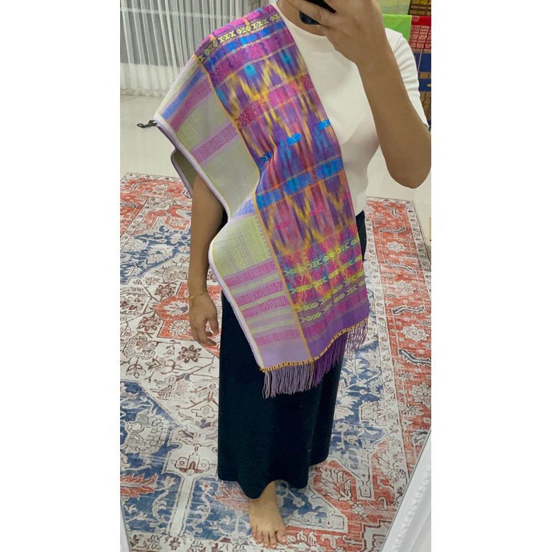 Uis Nipes Karo Bahan Sutra