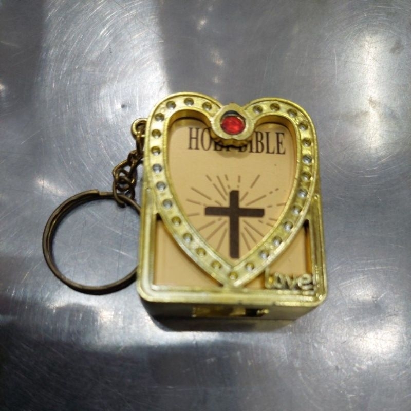 Alkitab mini gantungan kunci