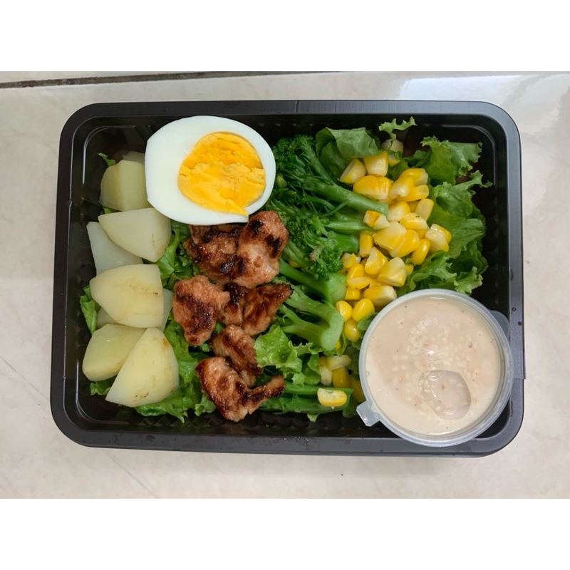 

Salad Sayur dengan dressing roasted sesame