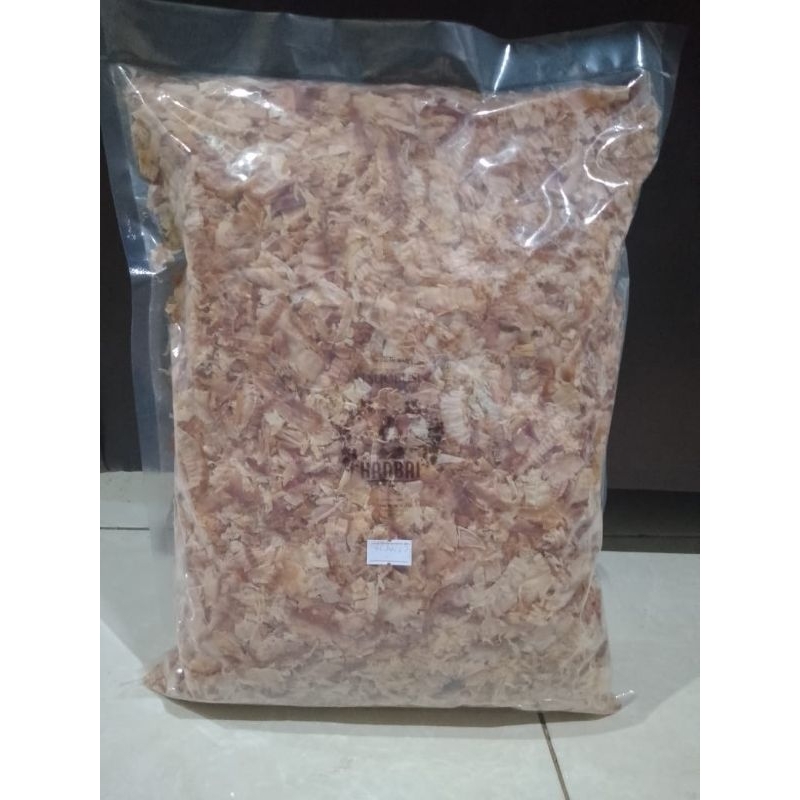 

KATSUOBUSHI 1kg Ukuran sedang (M)