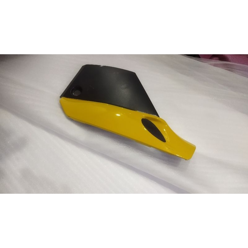 tutup aki Fiz R cover tutup aki Fiz R vega R warna Kuning kualitas seperti ori