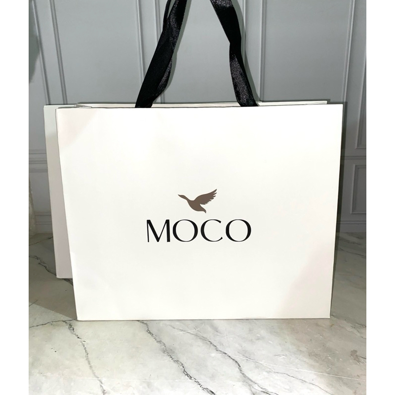 

Paper Bag MOCO Paper Bag Pembungkus Kado