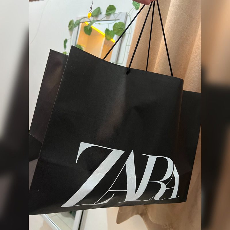 

paperbag zara hitam glossy | bungkus kado hadiah