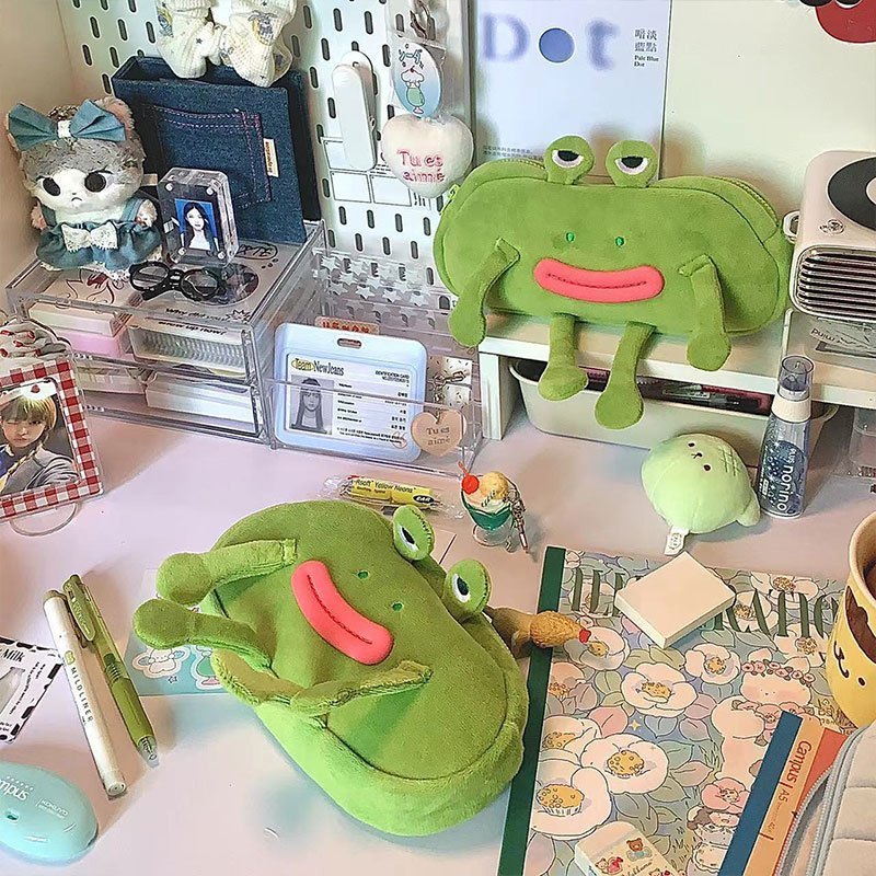 

<Ready>Tas pensil mewah Kotak Pena Mulut Sosis tas pensil hijau tas pensil pelajar tas pensil lucu Tas pensil mewah katak tas pensil lucu tas pensil penyimpanan tas pensil baru