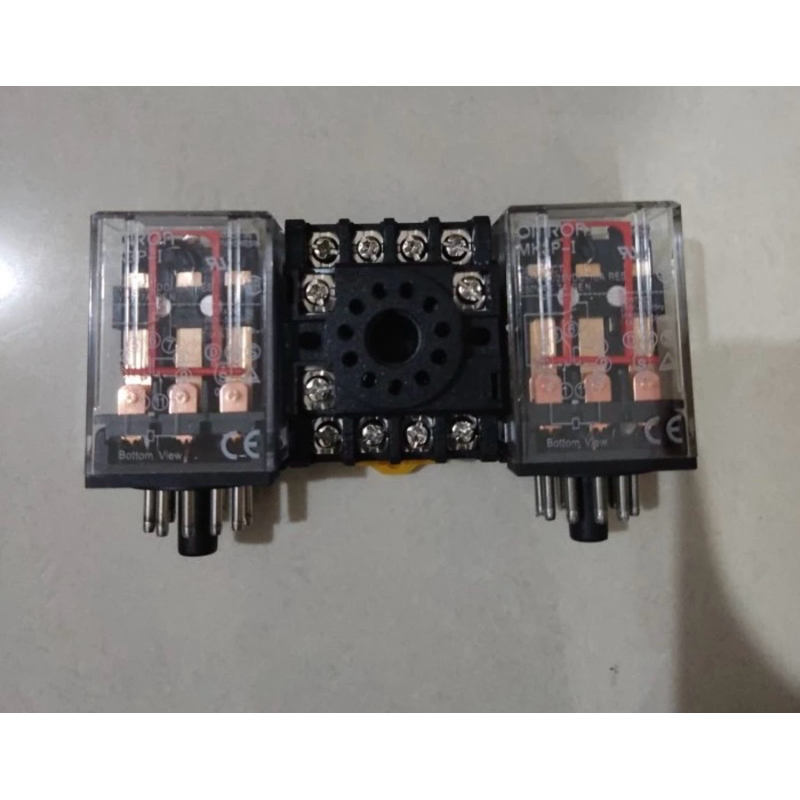 RELAY OMRON MK3P-I 220V+SOCKET/RELAY OMRON MK3P-I 220V PLUS SOCKET 11 PIN