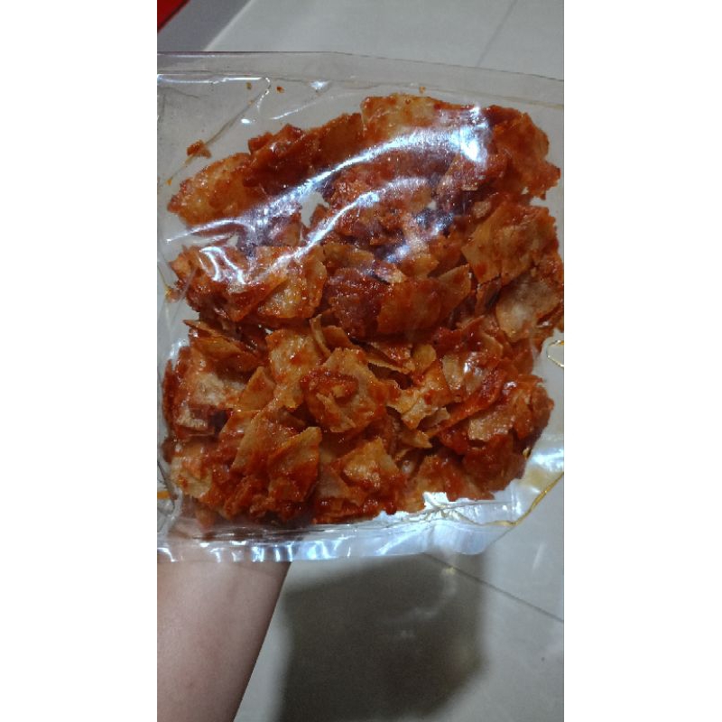 

keripik ubi pedas manis