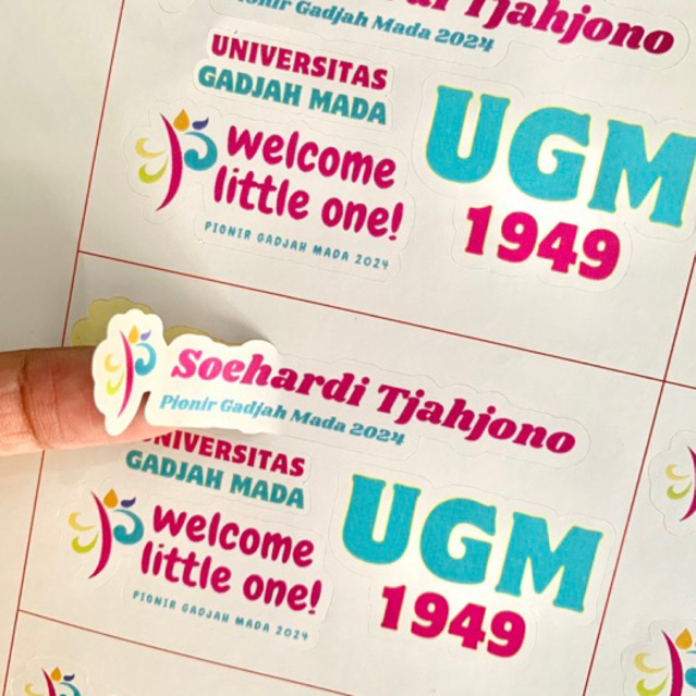 

Cetak Stiker Vinyl Cromo A3+ Kisscut Kecil / Cutting Karakter / Cetak sticker holgram / CETAK KILAT CEPAT