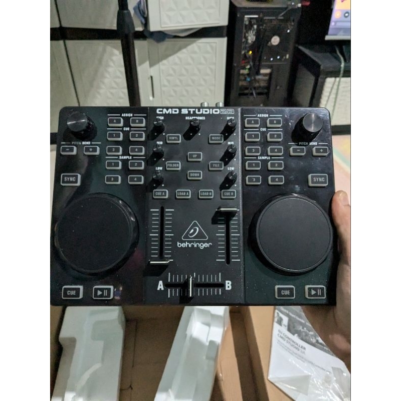 Behringer CMD Studio 2A DJ Controller Midi Ableton