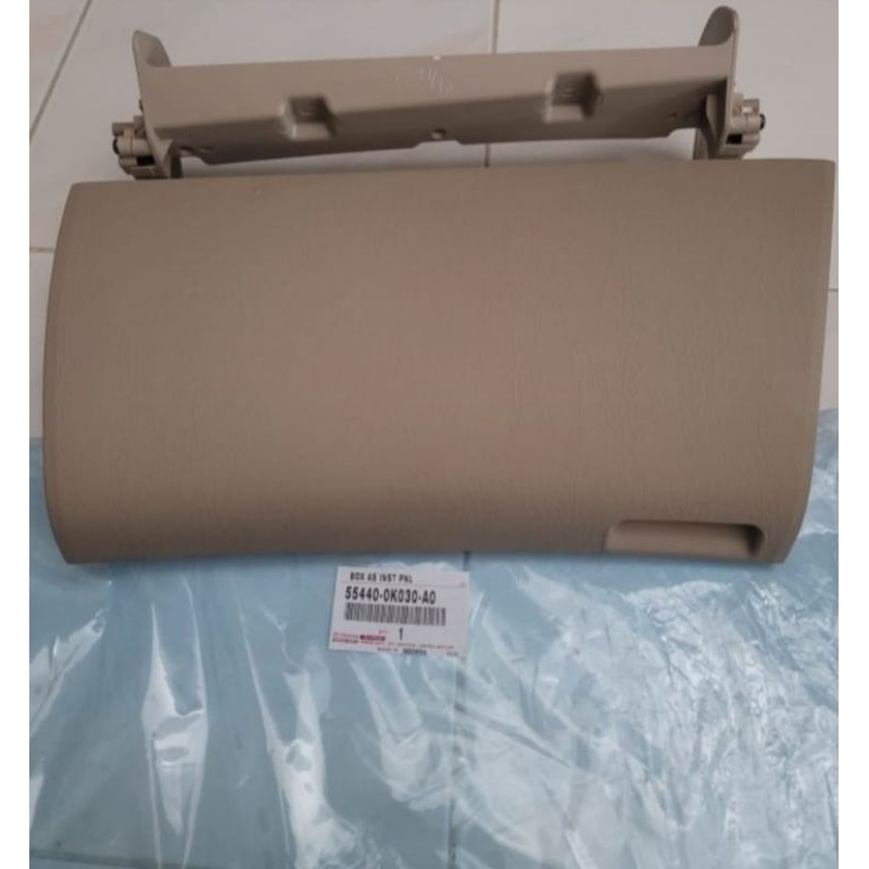 Cover Tutup Laci Dashboard Innova 2004-2008 Cream Tua Original