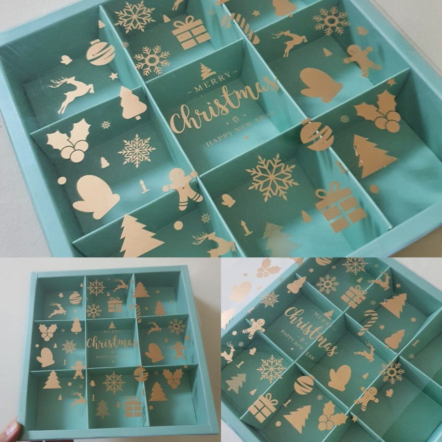 

1 Pack Isi 5 Pcs Dus Parcel Natal Mika Sekat 9 Box Motif Christmas Cantik Ukuran 7.3x7.3x4.5 cm