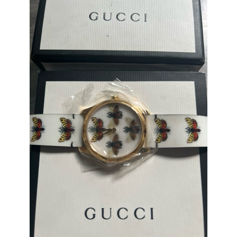 Gucci G-Timeless hologram