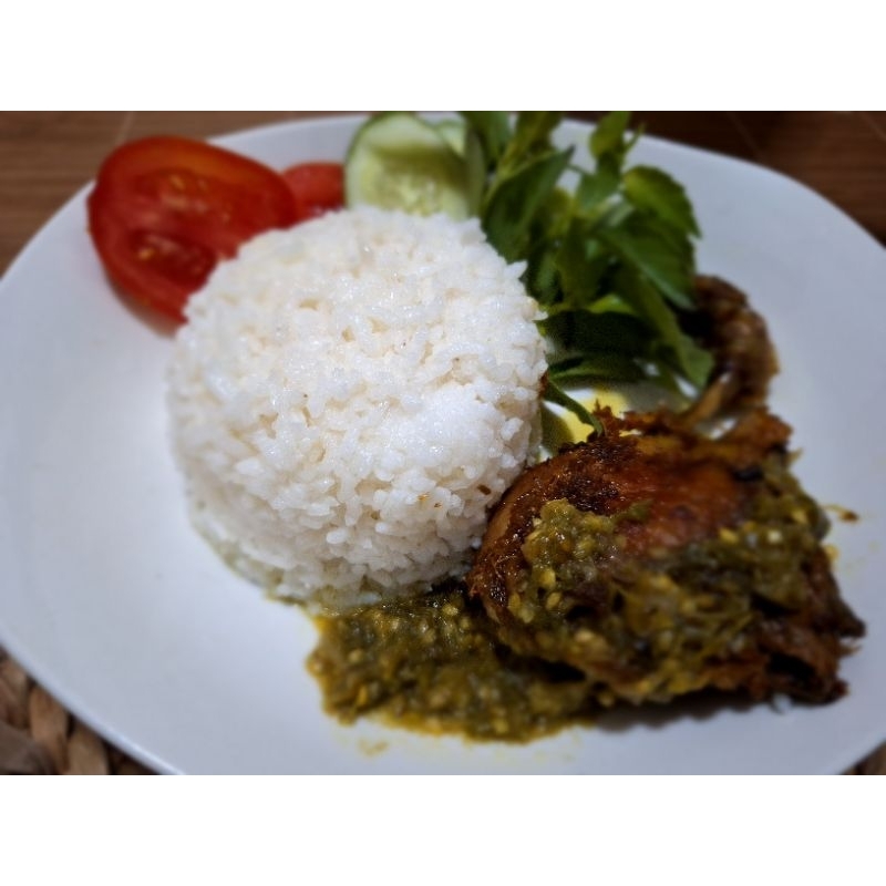 

nasi bebek goreng sambal hijau